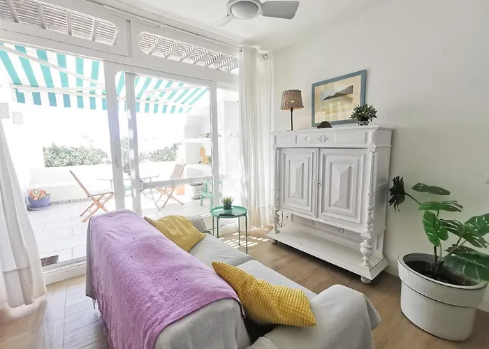 Charlie's Molinos Apartment